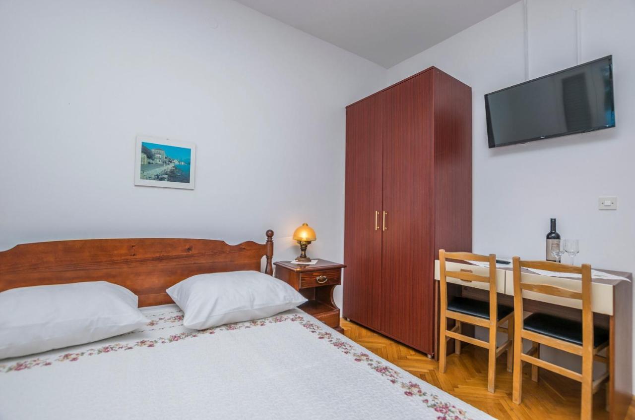 Apartment And Rooms Franka Zaboric Eksteriør bilde